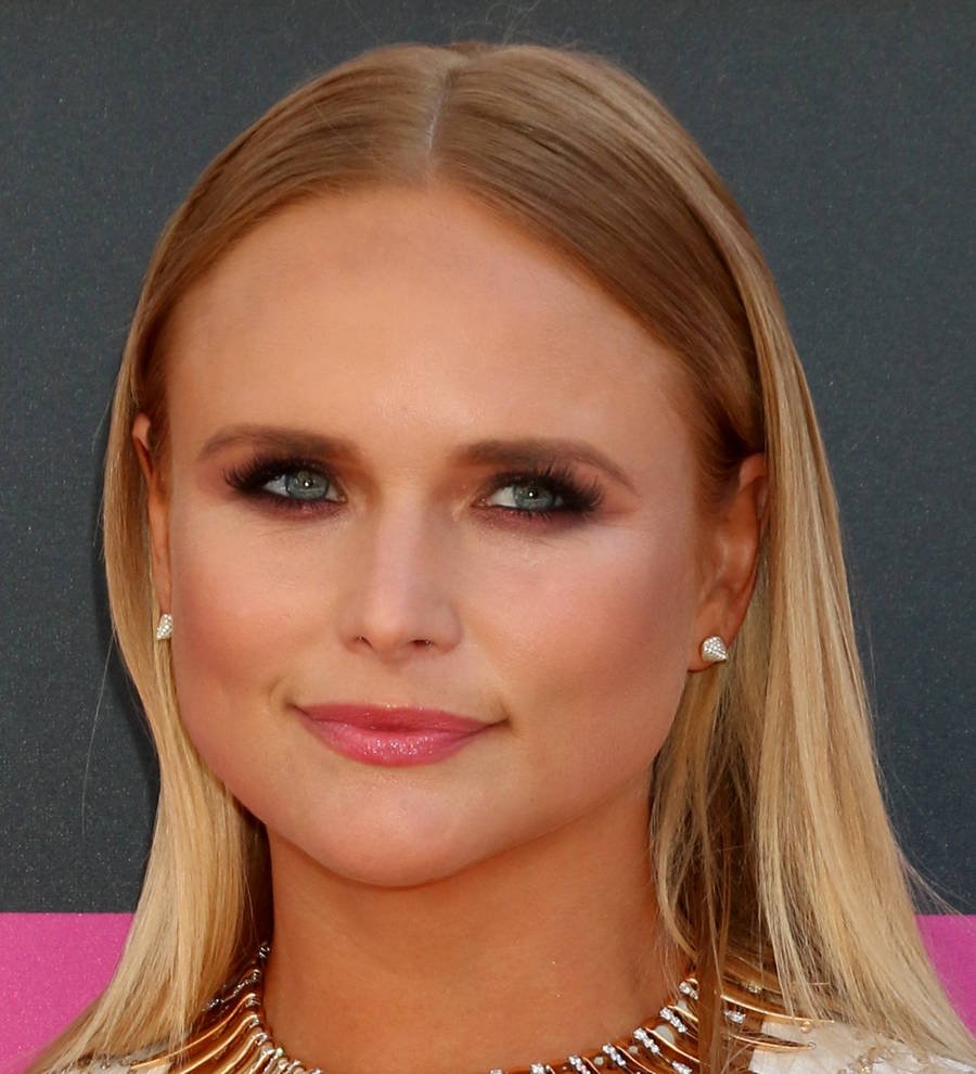Miranda Lambert stuck in an elevator at CMT Awards rehearsals