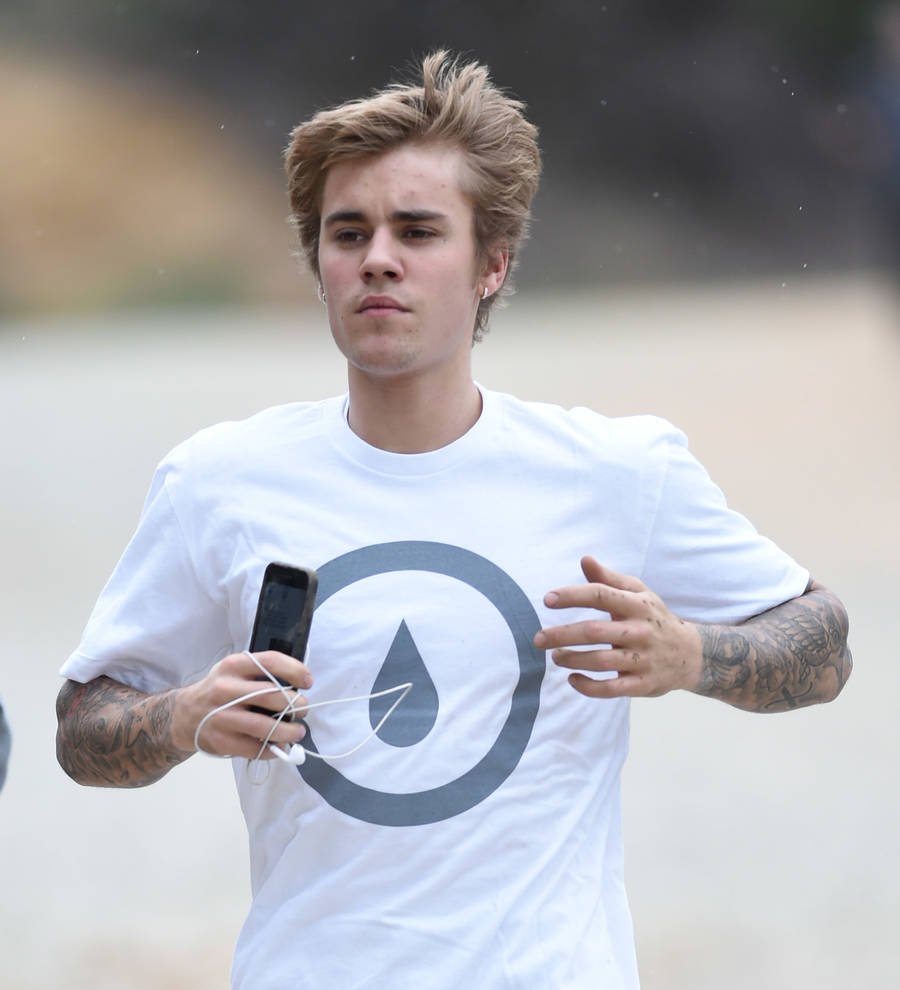Justin Bieber's former neighbor seeking million in lawsuit damages