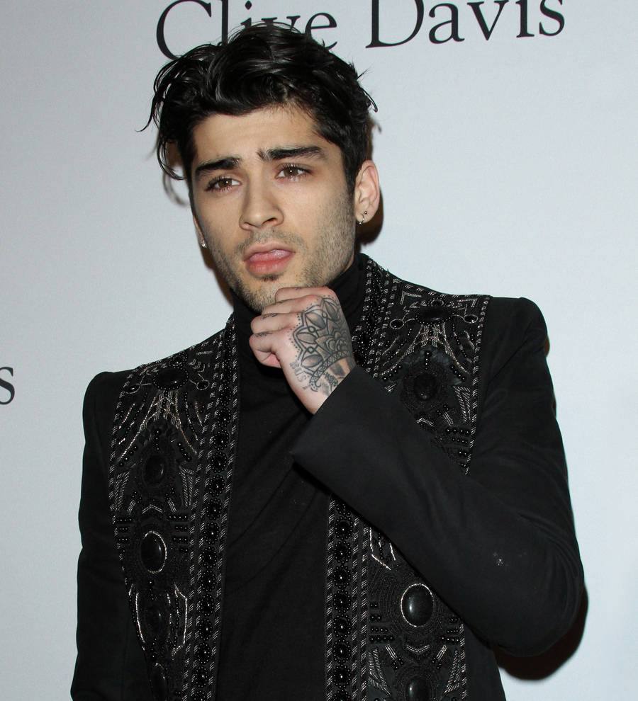 Zayn Malik detained for three hours by airport security on first trip to America