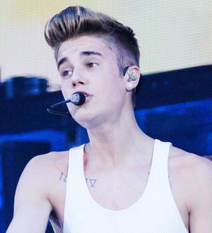 Justin Bieber vomits at Saturday Night Live rehearsals