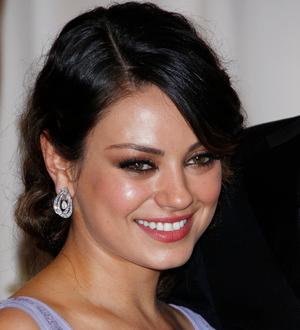 Soldier wants Kunis as his marine ball date