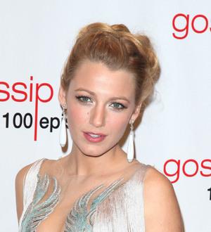 Blake Lively designs charity cupcake
