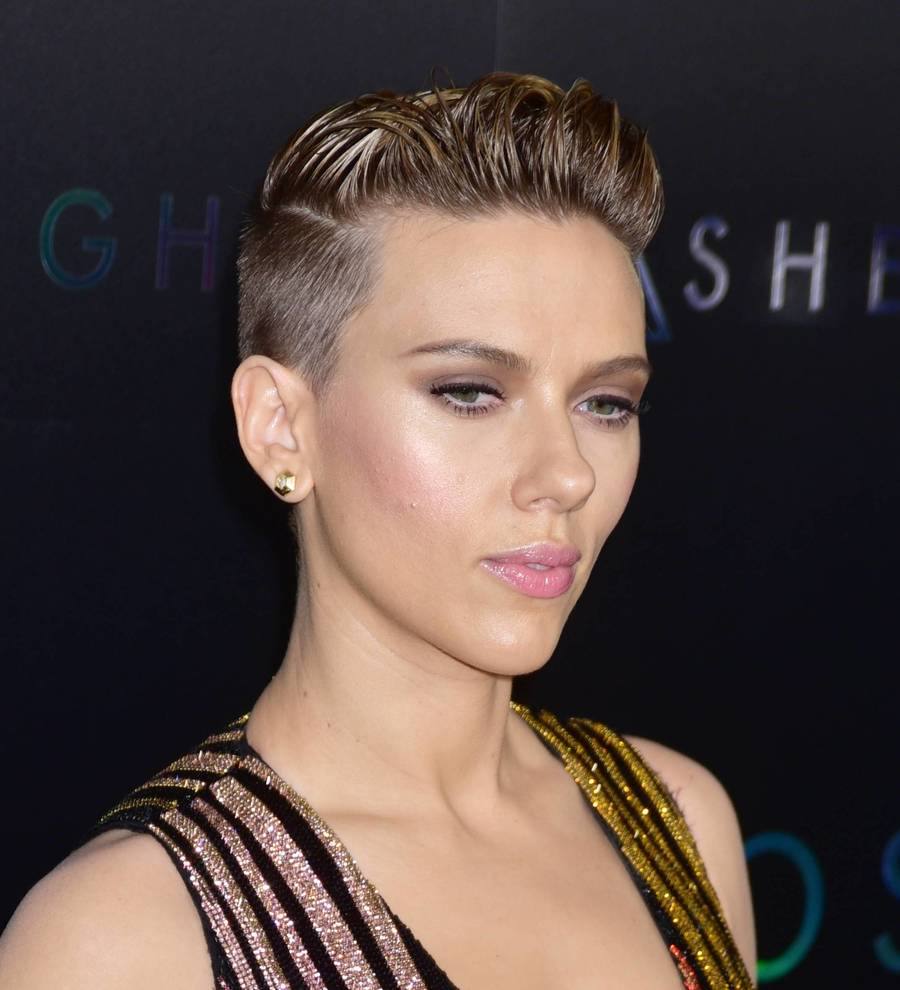 Scarlett Johansson eager to meet 72-year-old look-alike