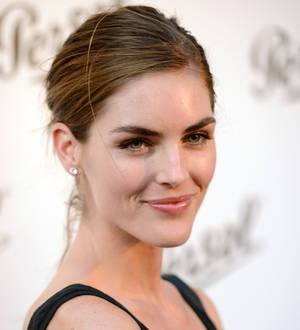 Top model Hilary Rhoda to wed