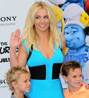 Britney Spears talks to Miley Cyrus about MTV VMAs experience