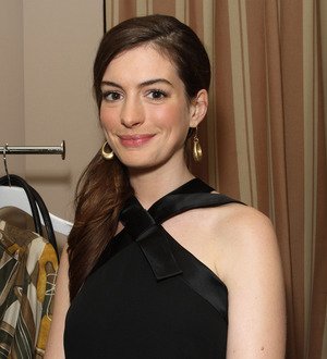 Anne Hathaway & Kate Winslet get literary for online book collection