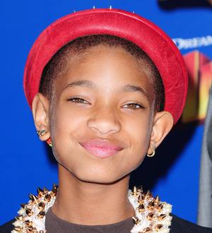 Willow Smith photo sparks tongue stud concerns