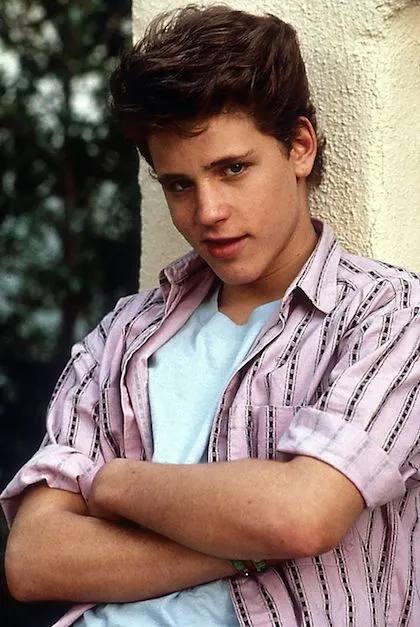 Dating Your Teen Idol: The Reality