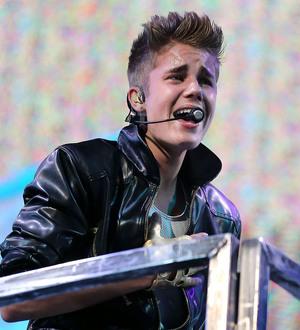 Justin Bieber related to Ryan Gosling, Celine Dion and Avril Lavigne