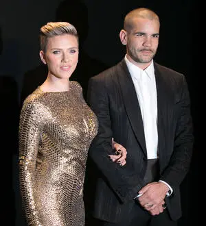 Scarlett Johansson finalises divorce
