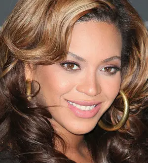 Jay-Z launches charity shows with Beyonce