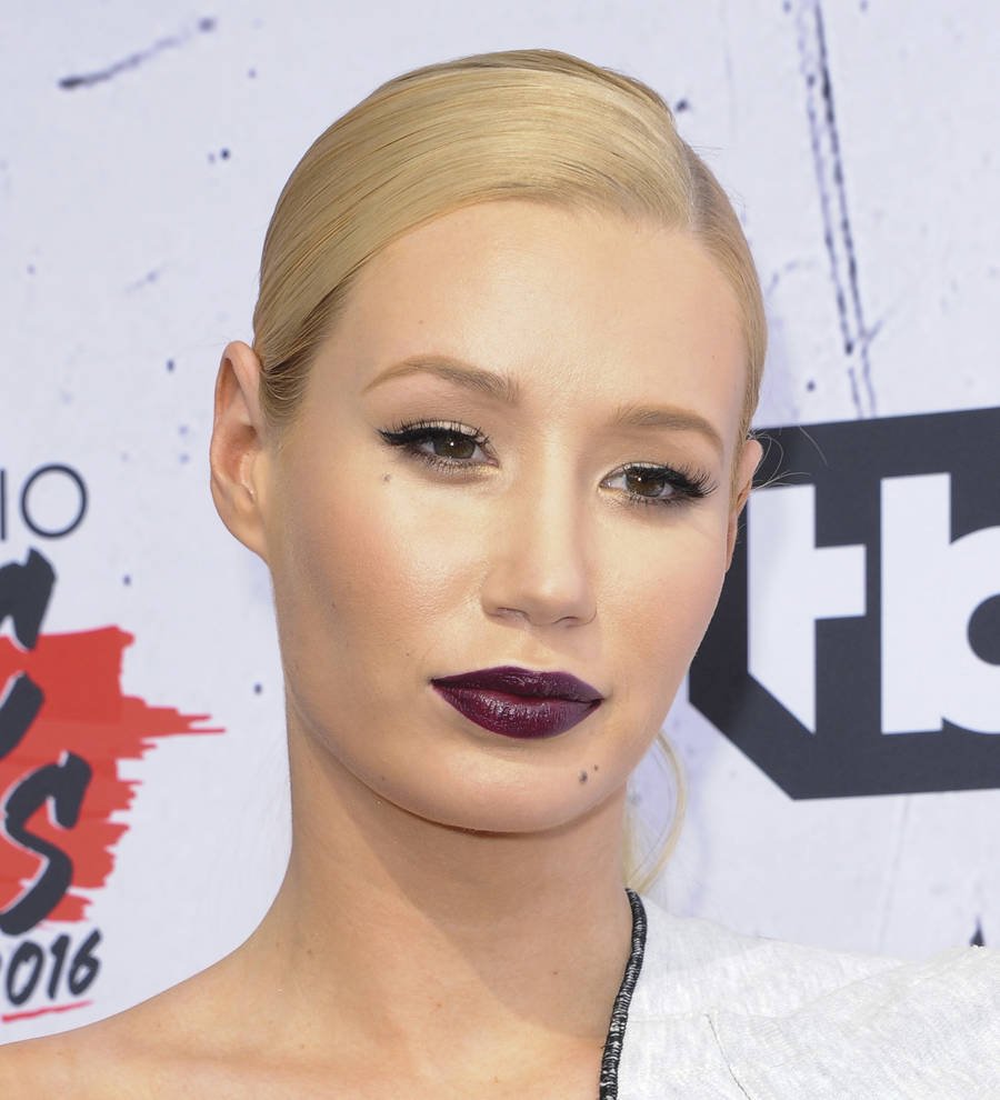 Iggy Azalea hit with tax bill amid cheating drama