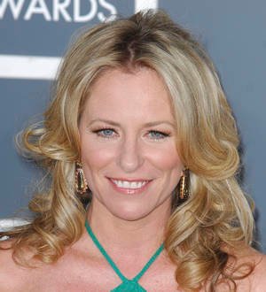 Country star Deana Carter files for divorce