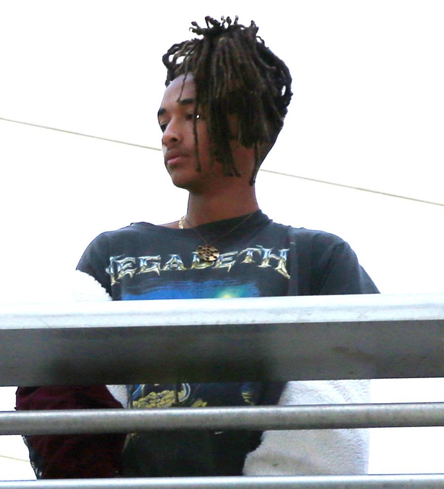 Jaden Smith hunts for clothing line CEO on Twitter