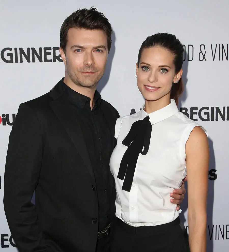 Lyndsy Fonseca weds Nikita co-star