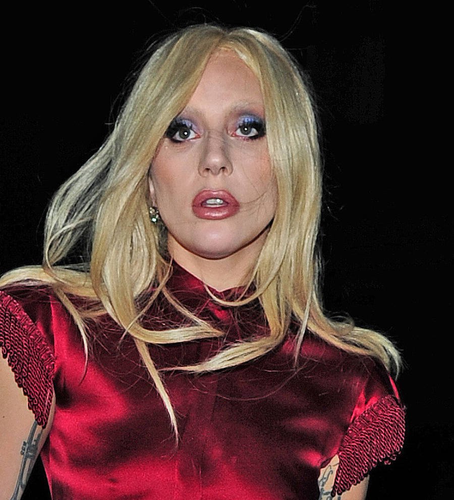 Celebs praise Lady Gaga for her rousing Super Bowl 50 performance