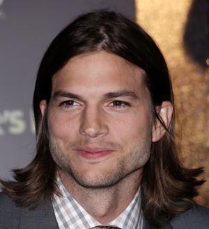 Ashton Kutcher downplays country criticism