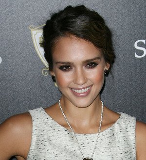 Jessica Alba and Jennifer Garner land mom honours