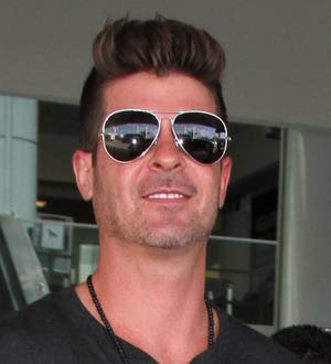 Robin Thicke: 'I should have given Paula album away for free'