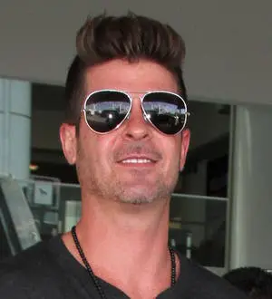 Robin Thicke: 'I should have given Paula album away for free'