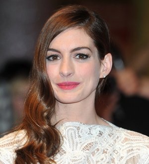 Anne Hathaway leading the way to star in Les Miserables