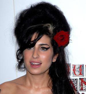 Amy Winehouse Lands Comeback Gigs