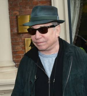 Paul Simon pays tribute to Phil Everly at benefit concert