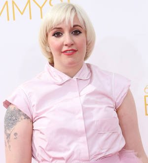 Lena Dunham condemns naked photo leak