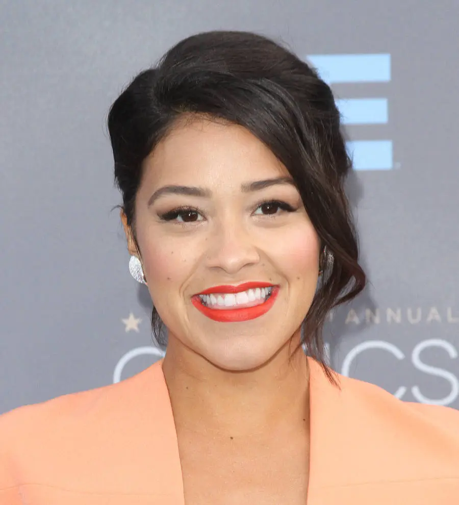 Gina Rodriguez dating Ben Schwartz - report
