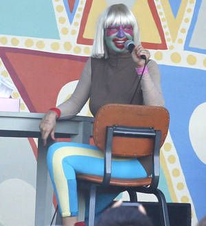 Sia vows to keep identity hidden over fame fears