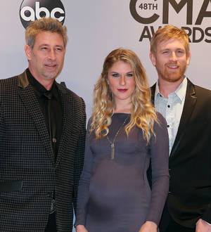 Country star Clara Henningsen a Valentine's Day mom