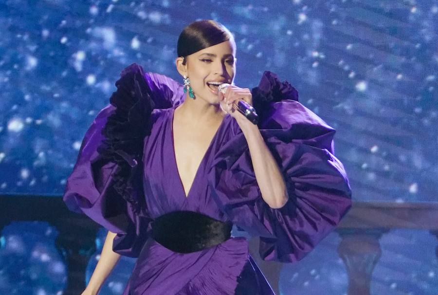 5 Things We Love About Sofia Carson's Debut Album!