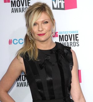 Kirsten Dunst goes public with Garrett Hedlund romance