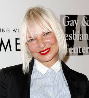 Sia puts end to Robert Pattinson romance rumors