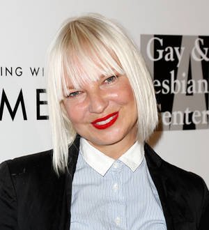 Sia puts end to Robert Pattinson romance rumors