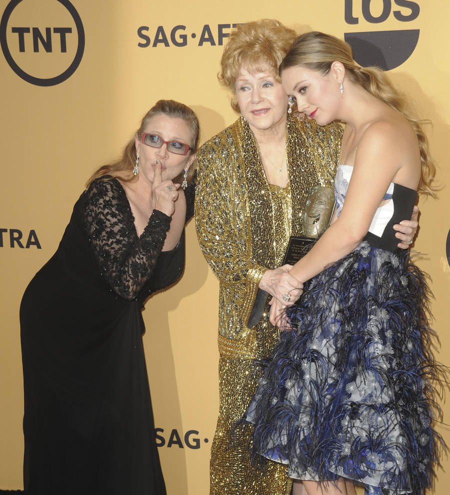 Billie Lourd breaks her silence following mother and grandmother's deaths