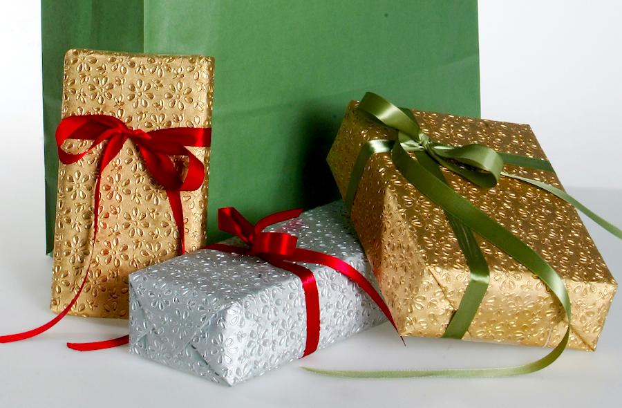 5 Holiday Gift Ideas for (Almost) Every Type of Friend!