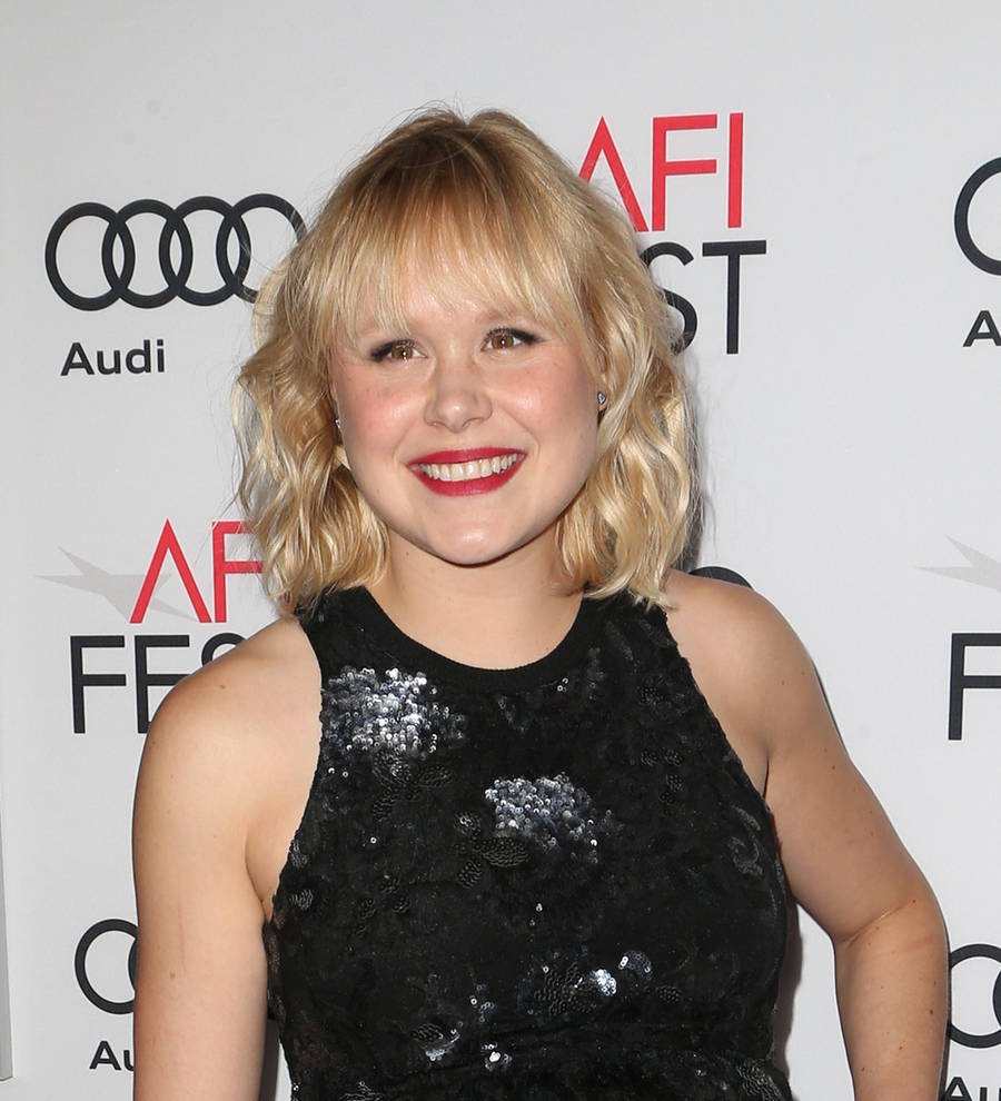 Alison Pill welcomes baby girl