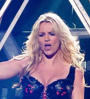 Britney Spears to tour with Enrique Iglesias