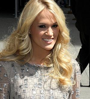 Carrie Underwood still on top of charts