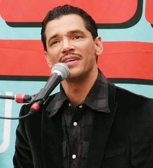 El DeBarge joining race for Christmas charts