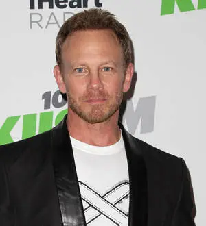 Tara Reid and Ian Ziering to return for Sharknado 3