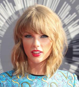 Taylor Swift shakes up the pop charts