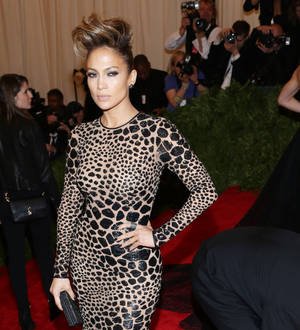 Jennifer Lopez signs to RedOne's record label