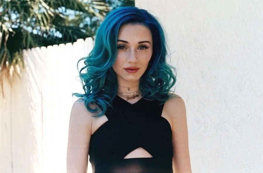 ARTIST TO WATCH: Jaira Burns