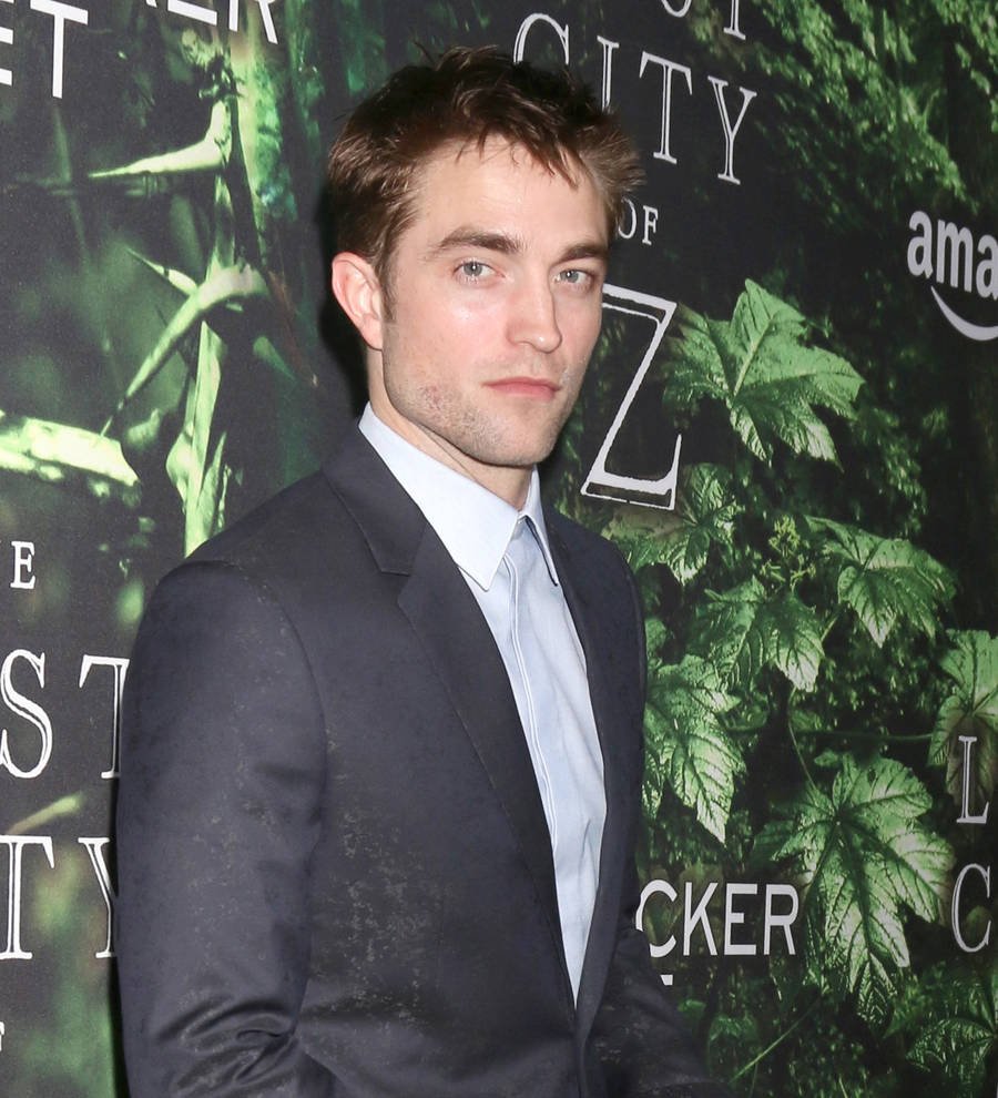 Robert Pattinson kicked out of school for selling porn