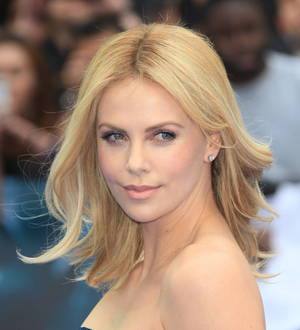 Charlize Theron honored for humanitarian work