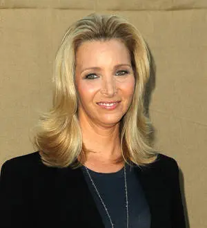 Lisa Kudrow underwent nose job at 16