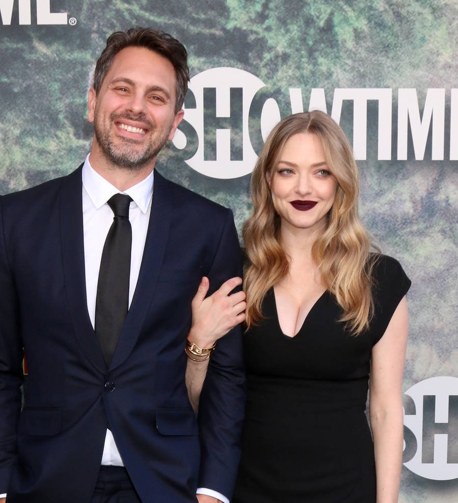 Amanda Seyfried gushes about birthday boy Thomas Sadoski online