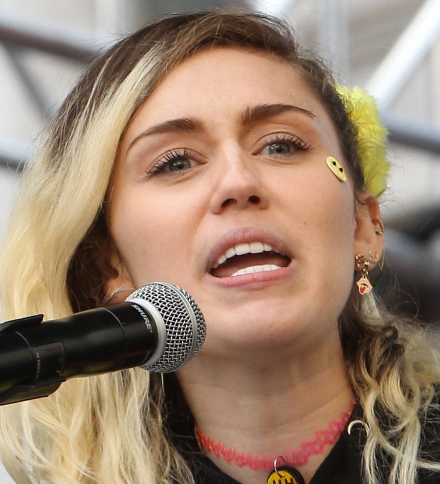 Billy Ray Cyrus sparks speculation Miley Cyrus is married